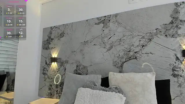 LIZ HOLMES online show from November 13, 2025, 12:15 pm