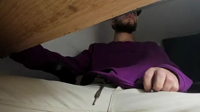 s sven03 online show from December 24, 2024, 8:00 am