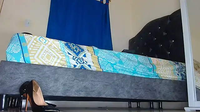 Valenn rey online show from February 15, 2025, 2:55 pm