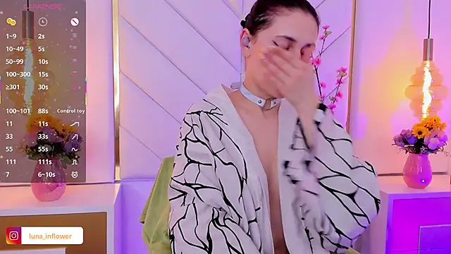 Flor delunaa online show from March 20, 2025, 6:42 pm