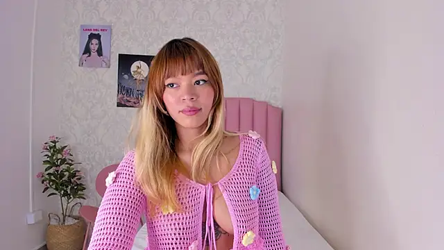 Snapshot of Adria_ross chatting on February 19, 2026, 1:29 pm Adria ross online show from February 19, 2026, 1:29 pm