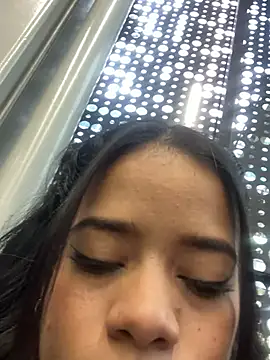 alexahoot10 online show from January 8, 2025, 9:34 pm