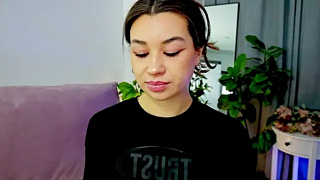 Snapshot of divetagrace chatting on February 9, 2026, 7:29 pm divetagrace online show from February 9, 2026, 7:29 pm