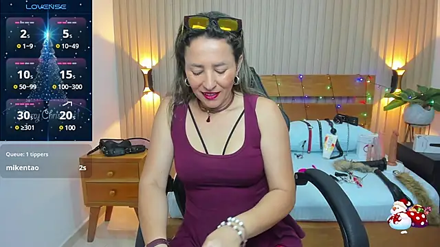 Snapshot of luciana_ballesteros_ chatting on December 26, 2024, 12:38 pm luciana ballesteros online show from December 26, 2024, 12:38 pm