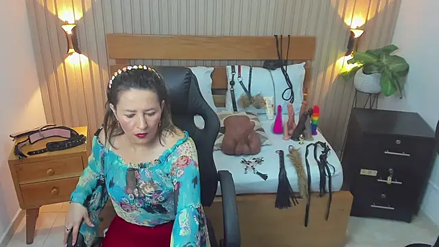 Snapshot of luciana_ballesteros_ chatting on October 3, 2025, 12:35 pm luciana ballesteros online show from October 3, 2025, 12:35 pm