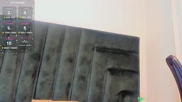 FaloonRoussel online show from November 23, 2025, 6:19 pm