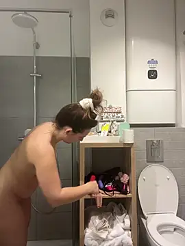 Snapshot of lyajoliee chatting on February 10, 2026, 9:57 am lyajoliee online show from February 10, 2026, 9:57 am