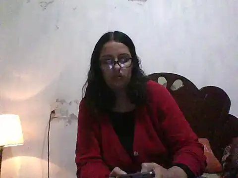 Snapshot of Samanthat33 chatting on February 25, 2025, 1:52 am Samanthat33 online show from February 25, 2025, 1:52 am