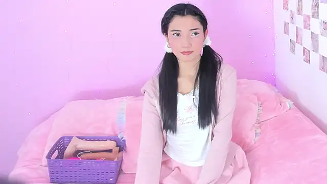 MIDORI BACK 01 online show from February 6, 2025, 8:02 pm