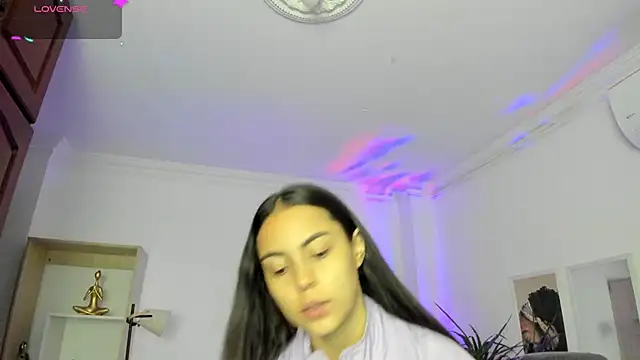 Aleejaa   online show from March 17, 2025, 11:31 am