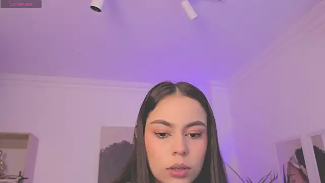 Aleejaa   online show from November 13, 2025, 11:53 am