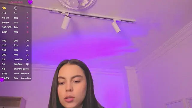 Snapshot of Aleejaa__ chatting on June 6, 2026, 11:37 am Aleejaa online show from June 6, 2026, 11:37 am
