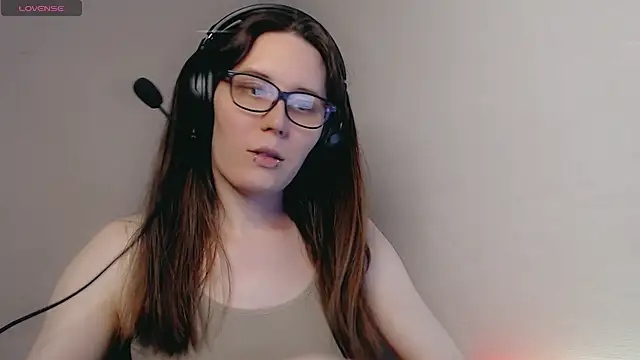 tracy cooper online show from February 3, 2025, 10:11 pm