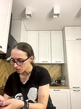 MartiniiSelenna online show from November 8, 2025, 6:46 am