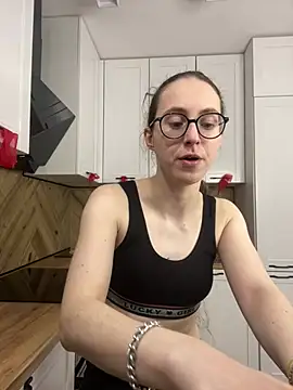 MartiniiSelenna online show from March 29, 2026, 5:51 am