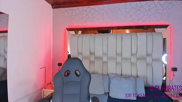 AngelineHeet online show from December 18, 2024, 3:58 am