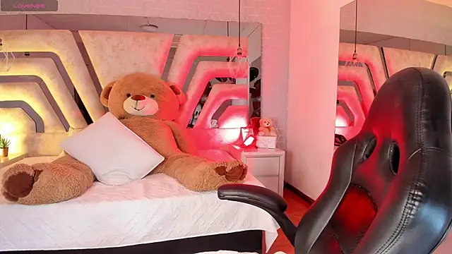 AngelineHeet online show from March 17, 2026, 3:55 am