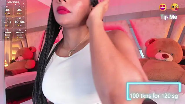 AngelineHeet online show from May 13, 2026, 3:37 am