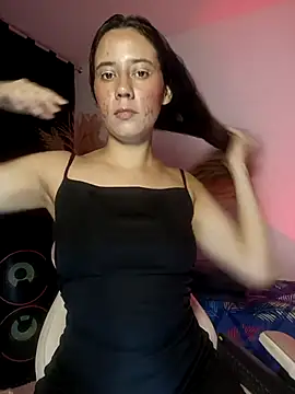 lovely kitt online show from November 2, 2025, 1:41 am