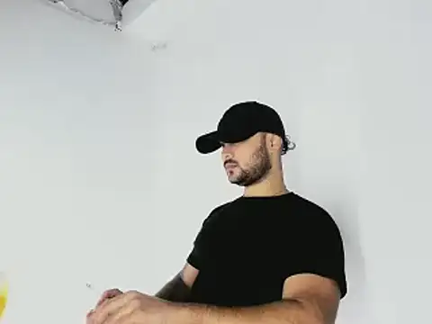 Snapshot of Sebas-hott chatting on October 24, 2025, 10:39 pm Sebas-hott online show from October 24, 2025, 10:39 pm