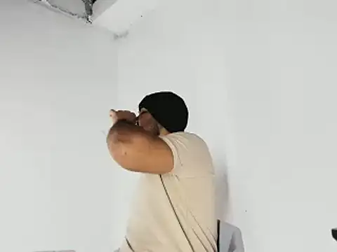 Snapshot of Sebas-hott chatting on October 28, 2025, 10:56 pm Sebas-hott online show from October 28, 2025, 10:56 pm