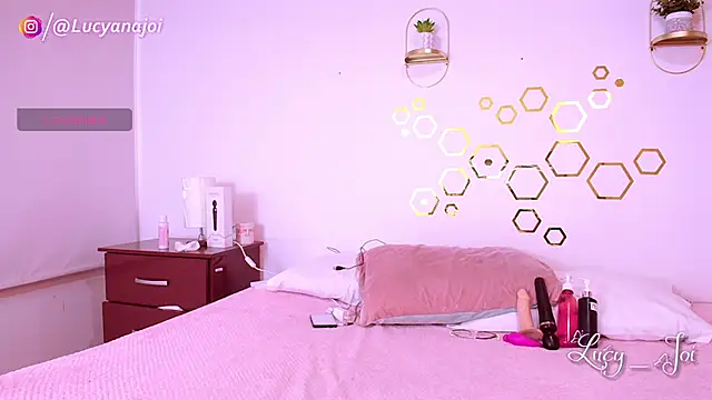 Lucy joi online show from November 6, 2025, 9:37 pm