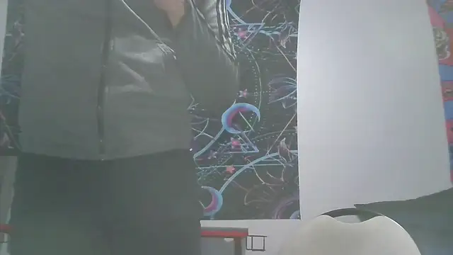 lazybonezz online show from December 30, 2024, 4:09 am