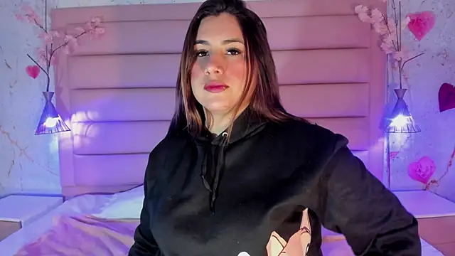 sabrinamilani online show from April 3, 2026, 3:26 am