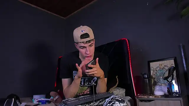 Angel Snowhotxxx online show from April 15, 2026, 1:23 am