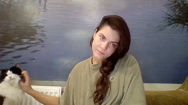 AliceTailor online show from November 6, 2025, 5:52 am