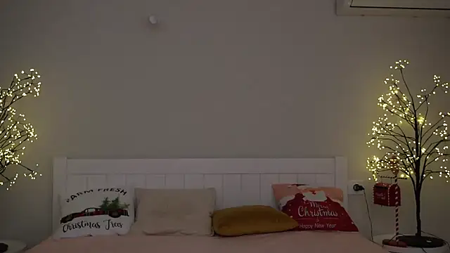 Snapshot of IceDanielles chatting on January 24, 2025, 5:00 pm IceDanielles online show from January 24, 2025, 5:00 pm