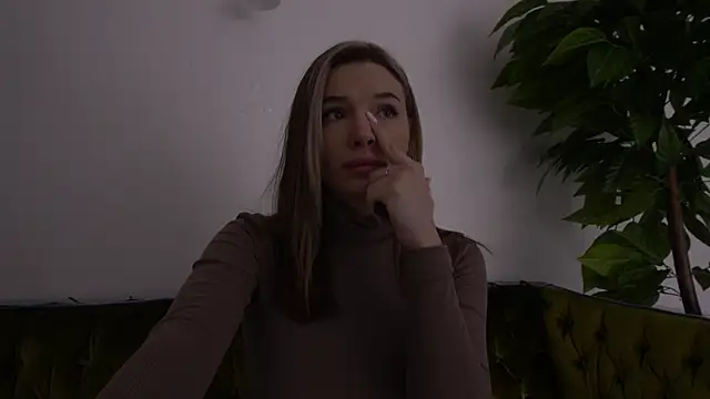 Snapshot of IceDanielles chatting on January 31, 2025, 2:17 pm IceDanielles online show from January 31, 2025, 2:17 pm