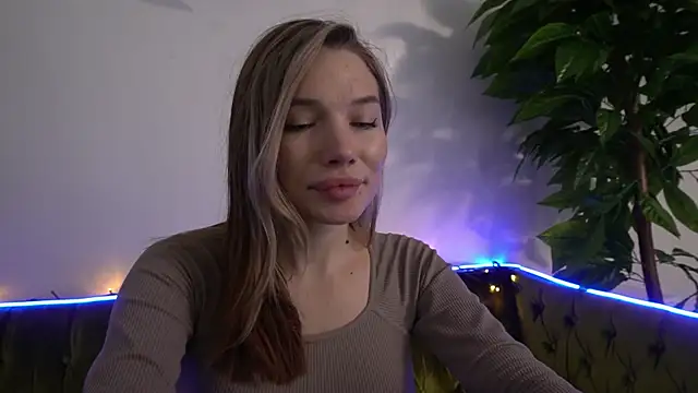 Snapshot of IceDanielles chatting on February 10, 2025, 12:39 pm IceDanielles online show from February 10, 2025, 12:39 pm