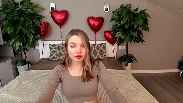 Snapshot of IceDanielles chatting on February 13, 2025, 2:20 pm IceDanielles online show from February 13, 2025, 2:20 pm