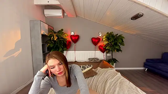 Snapshot of IceDanielles chatting on February 17, 2025, 8:36 pm IceDanielles online show from February 17, 2025, 8:36 pm