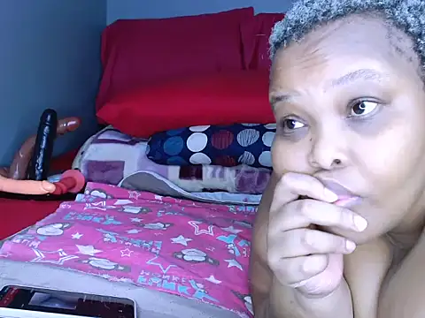 fatafricanqueen online show from April 17, 2026, 7:06 pm