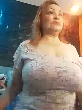 Snapshot of Wife_sexxx chatting on January 11, 2025, 1:01 pm Wife sexxx online show from January 11, 2025, 1:01 pm