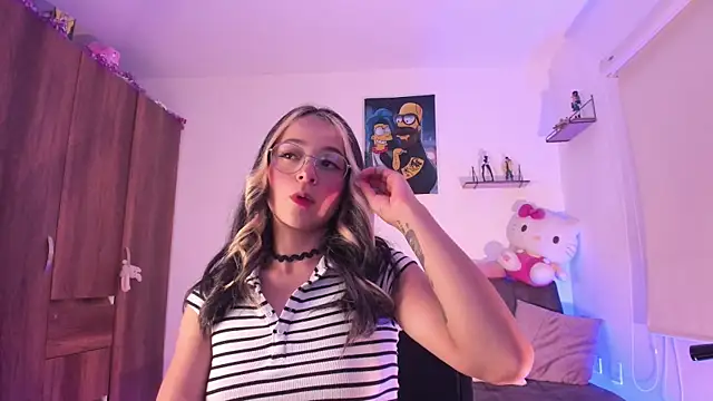 penny sweett  online show from September 22, 2025, 12:01 am