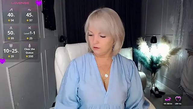 Juarnea online show from November 7, 2025, 4:12 am