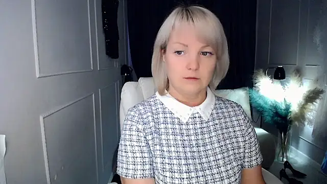 Snapshot of Juarnea chatting on February 5, 2026, 11:37 am Juarnea online show from February 5, 2026, 11:37 am