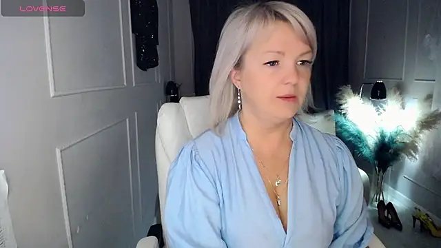 Juarnea online show from April 7, 2026, 11:59 pm