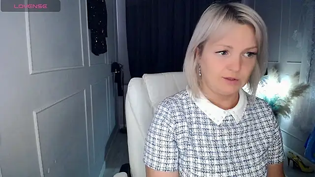 Juarnea online show from April 15, 2026, 8:10 am