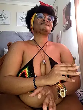 CocoBootyyy online show from September 18, 2025, 8:27 am