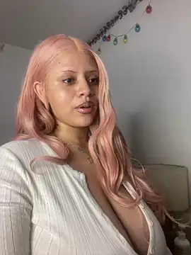 Charlotee  online show from April 16, 2026, 4:02 am