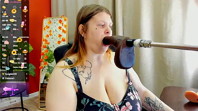 AuroraDemoni online show from October 25, 2025, 6:43 am