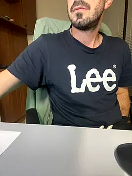 giorgakaci69 online show from October 9, 2025, 3:21 pm