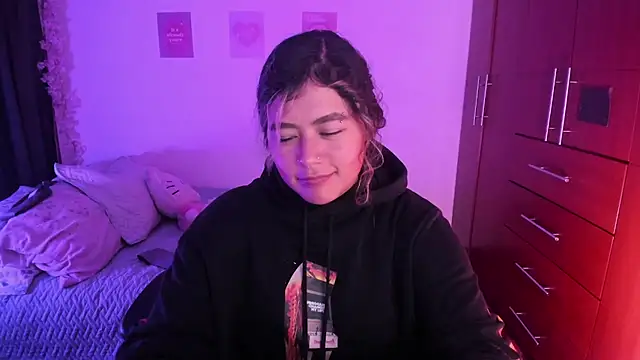 StephaniFox online show from October 12, 2025, 1:48 am