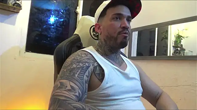 Snapshot of Angel_sex_latin chatting on January 18, 2025, 6:56 am Angel sex latin online show from January 18, 2025, 6:56 am