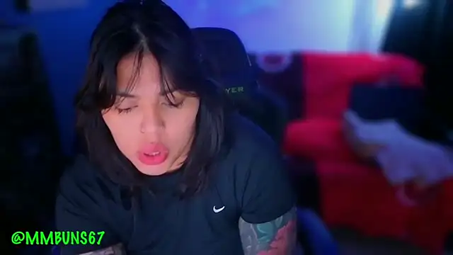 miacanela xo online show from November 19, 2025, 12:32 am