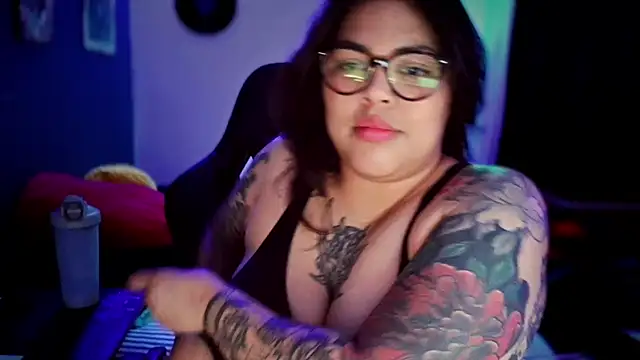 miacanela xo online show from April 1, 2026, 2:01 am